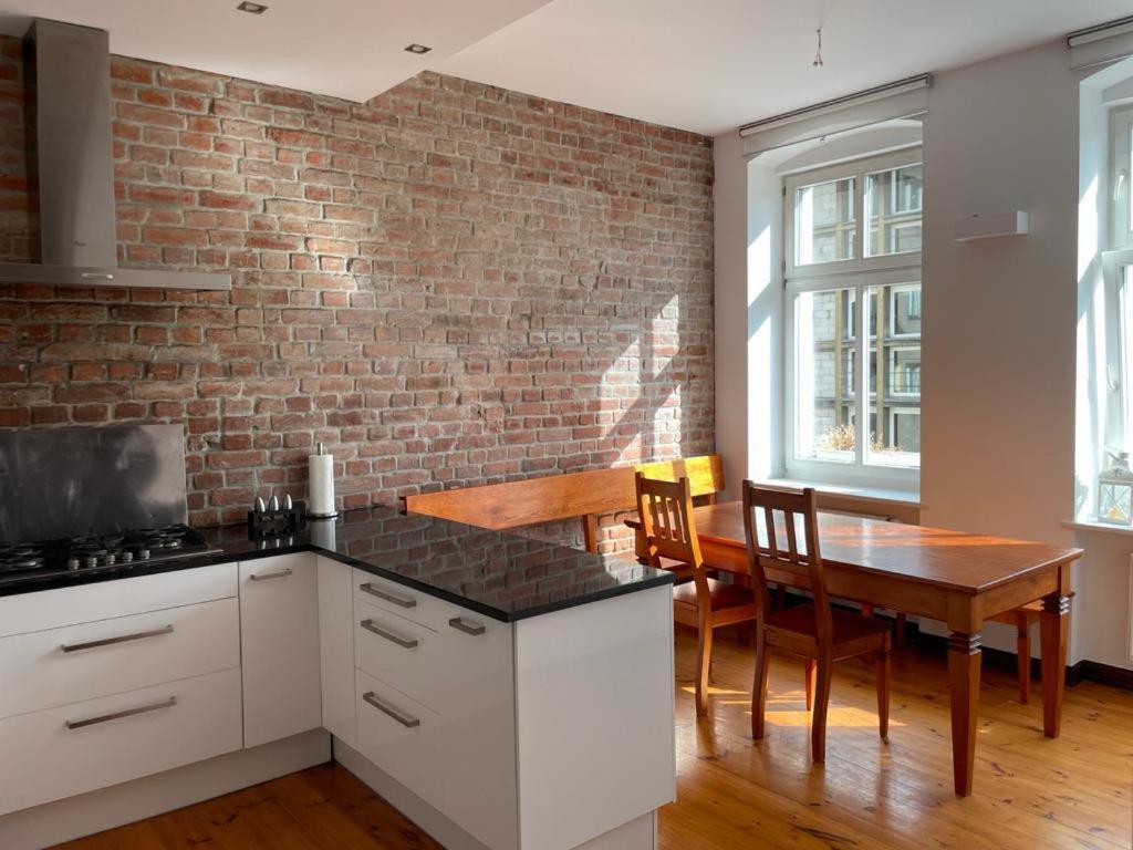 Uroczy Apartament 97M2 W Samym Centrum Wroclawia 外观 照片
